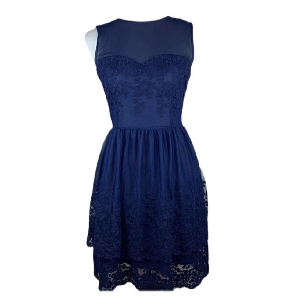 Annabella Deep Blue Floral Lace/Mesh Dress w/Sweetheart Neck (Size: Medium)
